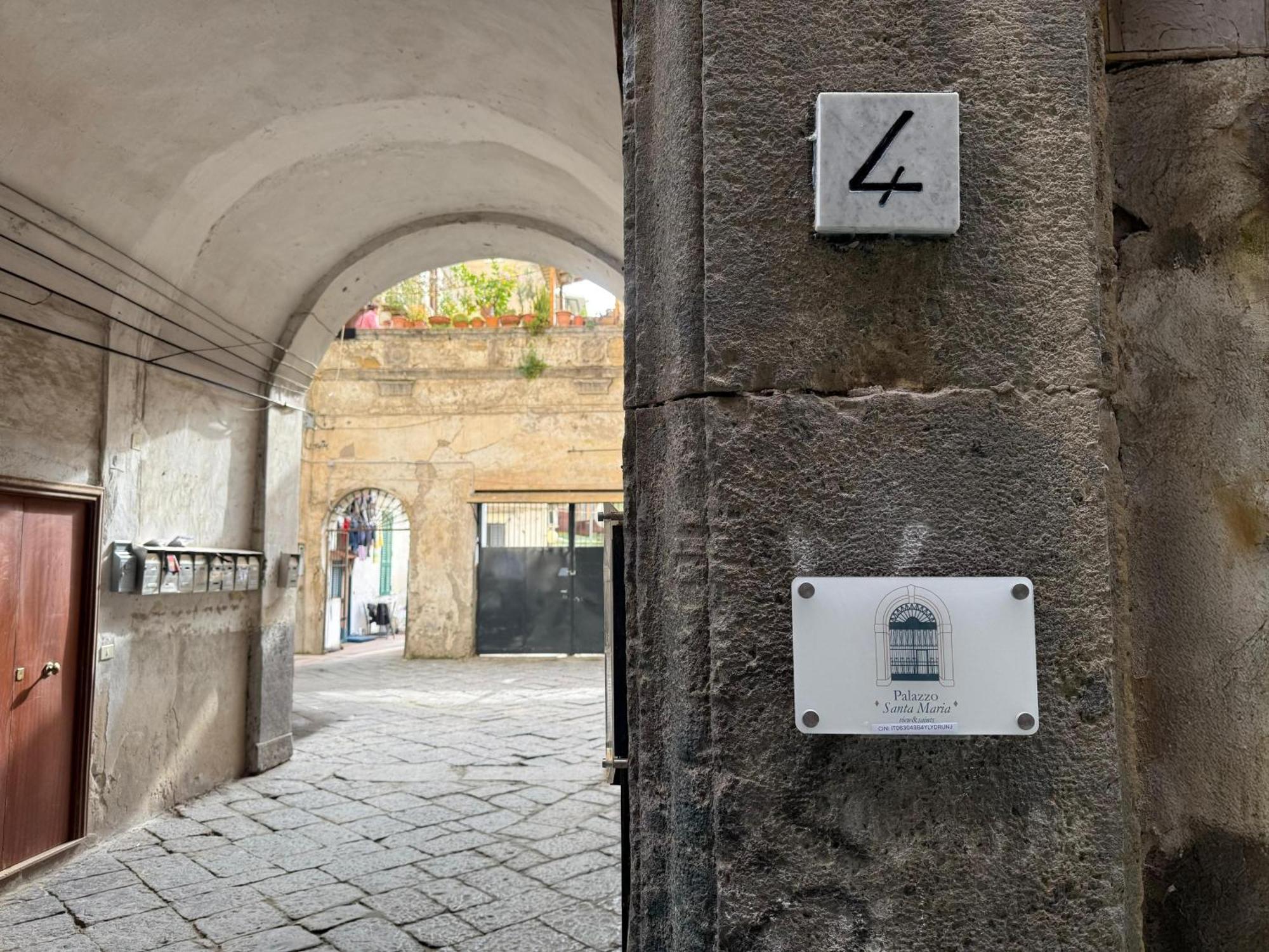 나폴리 Palazzo Santa Maria B&B 외부 사진